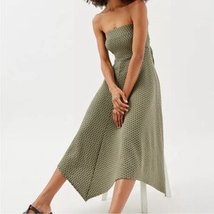 UO Madison Textured Strapless Midi Dress